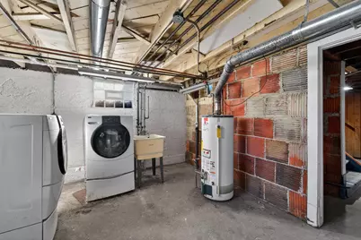 718 N 66th St, Wauwatosa, WI 53213 - Photo 12