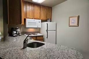 111 Center St, Lake Geneva, WI 53147 - Photo 10