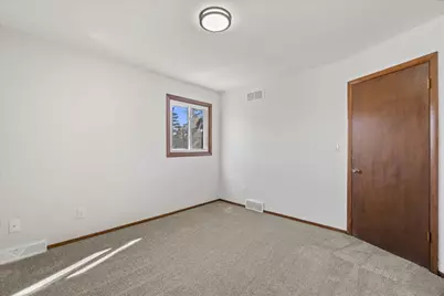 8148 S 88th St, Franklin, WI 53132 - Photo 18