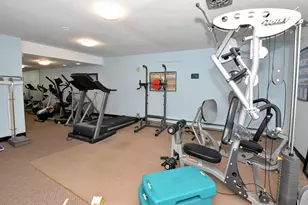 5253 N Lovers Lane Rd, Milwaukee, WI 53225 - Photo 32