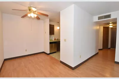 5253 N Lovers Lane Rd #219, Milwaukee, WI 53225 - Photo 8