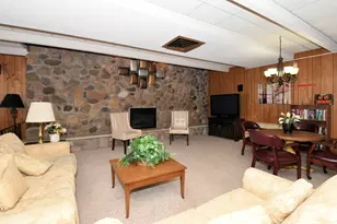 5253 N Lovers Lane Rd, Milwaukee, WI 53225 - Photo 28