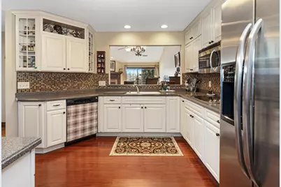 4869 S Forest Ridge Dr #17, New Berlin, WI 53151 - Photo 8