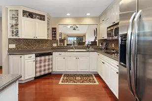 4869 S Forest Ridge Dr, New Berlin, WI 53151 - Photo 8