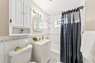 6136 W Oklahoma Ave, Milwaukee, WI 53219 - Photo 16