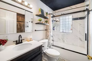 513 Sugar Creek St, Delavan, WI 53115 - Photo 6