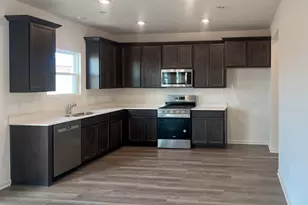 7136 Fair Oaks Rd, Racine, WI 53403 - Photo 4