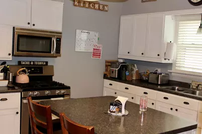 225  Maple Ave, Walworth, WI 53184 - Photo 8