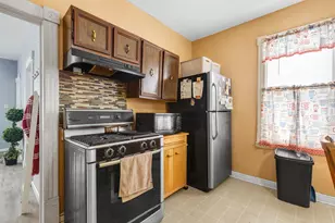 2435 S 12th St, Milwaukee, WI 53215 - Photo 14