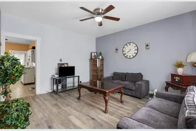 2435 S 12th St, Milwaukee, WI 53215 - Photo 10