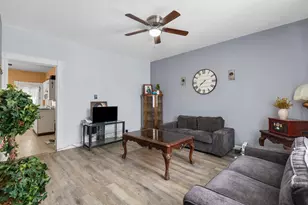 2435 S 12th St, Milwaukee, WI 53215 - Photo 10