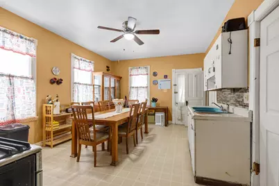 2435 S 12th St, Milwaukee, WI 53215 - Photo 12