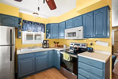 8421  17th Ave, Kenosha, WI 53143 - Photo 8