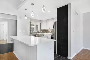 10121 N Lee Ct, Mequon, WI 53092 - Photo 6