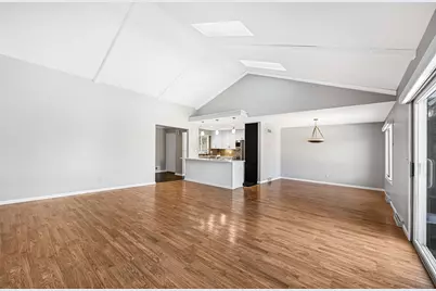 10121 N Lee Ct, Mequon, WI 53092 - Photo 24