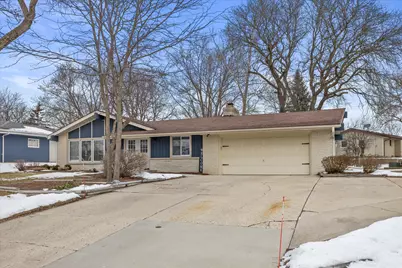 12940 W Wilbur Dr, New Berlin, WI 53151 - Photo 38