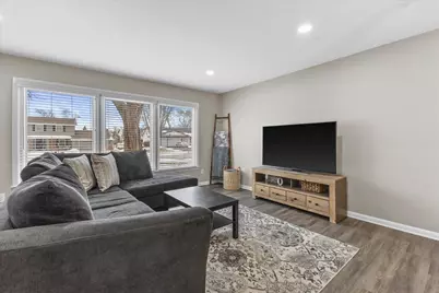 12940 W Wilbur Dr, New Berlin, WI 53151 - Photo 4