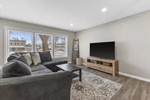 12940 W Wilbur Dr, New Berlin, WI 53151 - Photo 4