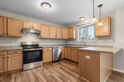 418  Keno Cir, Horicon, WI 53032 - Photo 4