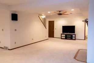 1648 Whitetail Run, Hartford, WI 53027 - Photo 12