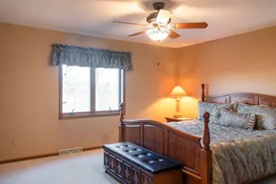 1648 Whitetail Run, Hartford, WI 53027 - Photo 10