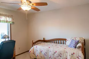 1648 Whitetail Run, Hartford, WI 53027 - Photo 4