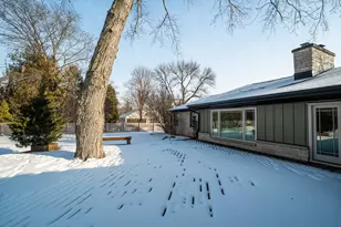 9251 N Tennyson Dr, Bayside, WI 53217 - Photo 44