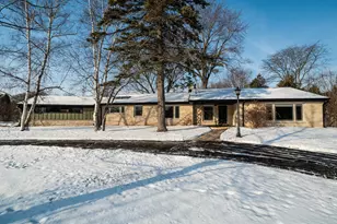 9251 N Tennyson Dr, Bayside, WI 53217 - Photo 38