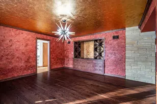 9251 N Tennyson Dr, Bayside, WI 53217 - Photo 8