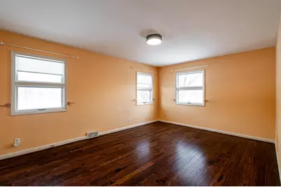 9251 N Tennyson Dr, Bayside, WI 53217 - Photo 28