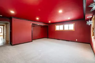 9251 N Tennyson Dr, Bayside, WI 53217 - Photo 20