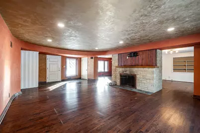 9251 N Tennyson Dr, Bayside, WI 53217 - Photo 6