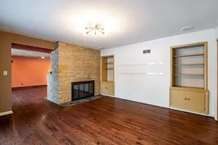 9251 N Tennyson Dr, Bayside, WI 53217 - Photo 12