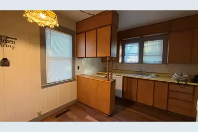 2606  Olive St, Racine, WI 53403 - Photo 8