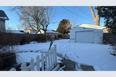 2606  Olive St, Racine, WI 53403 - Photo 16