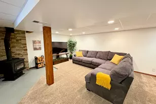 426 Sylvan Dr, Fontana, WI 53125 - Photo 20