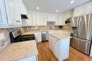 426 Sylvan Dr, Fontana, WI 53125 - Photo 8