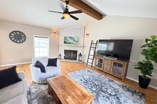 426 Sylvan Dr, Fontana, WI 53125 - Photo 10