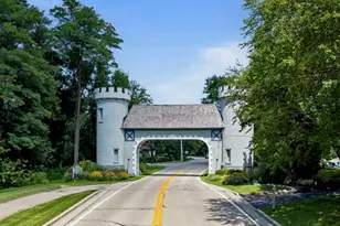 426 Sylvan Dr, Fontana, WI 53125 - Photo 36