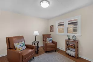 102 S Highland Ave, Thiensville, WI 53092 - Photo 10