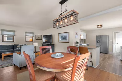 102 S Highland Ave, Thiensville, WI 53092 - Photo 4