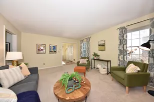 12553 N Woodberry Dr, Mequon, WI 53092 - Photo 8