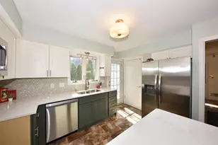 12553 N Woodberry Dr, Mequon, WI 53092 - Photo 16