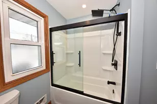 N84W18110 Menomonee Ave, Menomonee Falls, WI 53051 - Photo 16