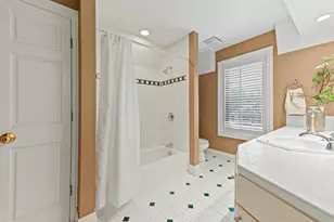 637 E Carlisle Ave, Whitefish Bay, WI 53217 - Photo 34