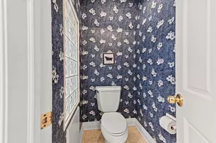 637 E Carlisle Ave, Whitefish Bay, WI 53217 - Photo 48
