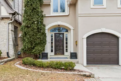 637 E Carlisle Ave, Whitefish Bay, WI 53217 - Photo 2