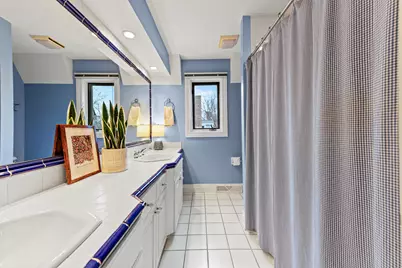 637 E Carlisle Ave, Whitefish Bay, WI 53217 - Photo 52