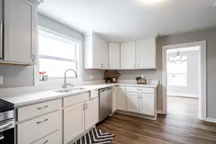 224 Madison St, Burlington, WI 53105 - Photo 2