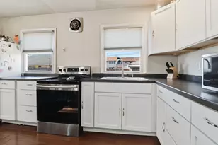 3613 S Taylor Ave, Milwaukee, WI 53207 - Photo 8